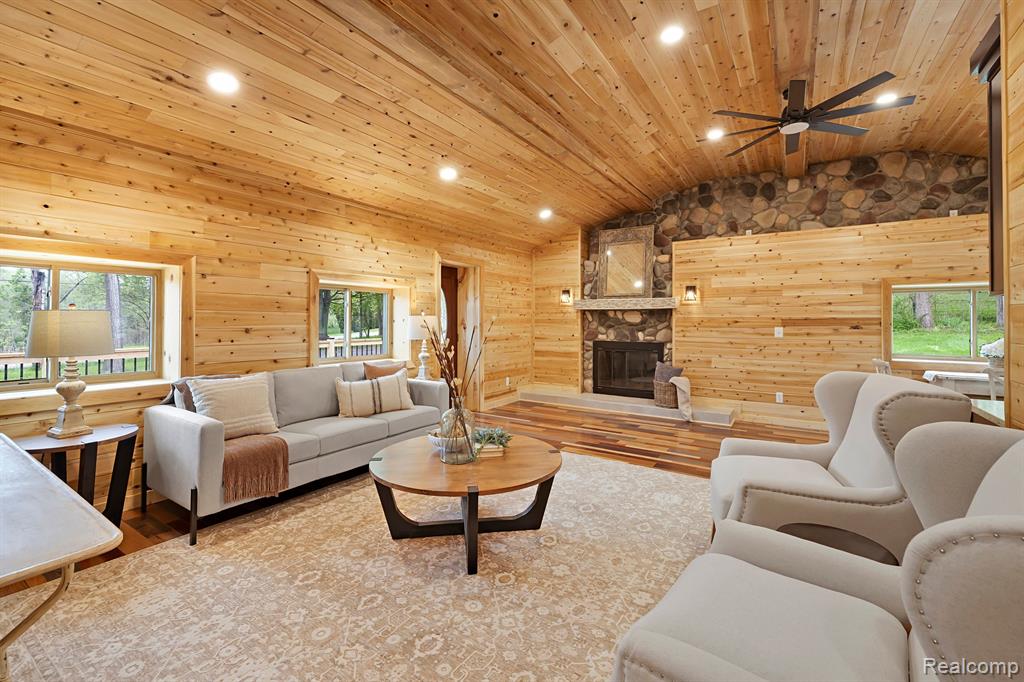 8760 HYNE Road, Brighton, MI 48114 — Photo 3