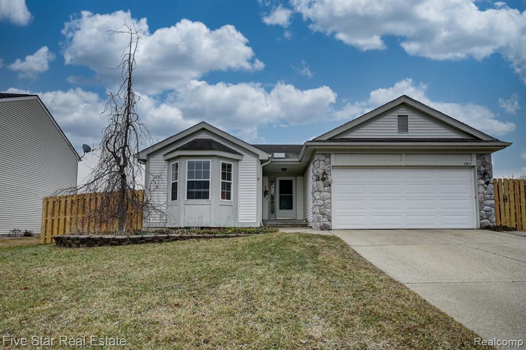 7511 BERMUDA DUNES, Ypsilanti, MI 48197 — front exterior