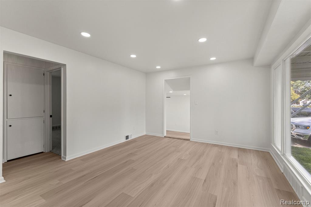 5925 Gilman Street, Garden City, MI — Photo 5