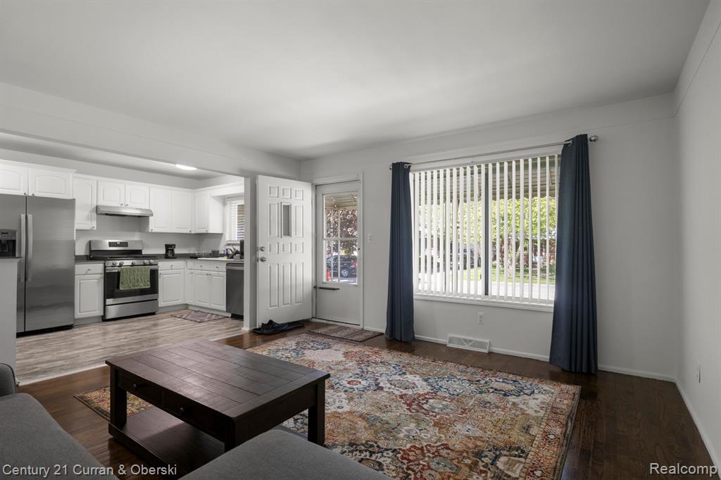 4635 CULVER Street, Dearborn Heights, MI 48125 — Photo 3