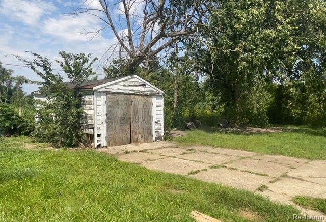 8445 LYFORD Street, Detroit, MI 48234 — Photo 9