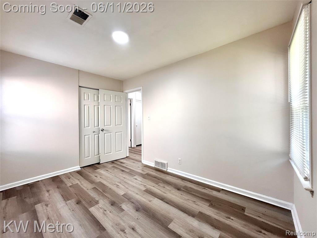 53 E Brickley Avenue, Hazel Park, MI 48030 — Photo 18