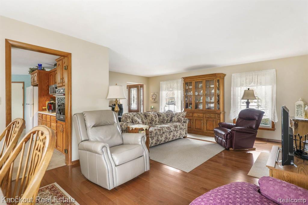 4 MARY LANE COURT, Frankenmuth, MI 48734 — Photo 13