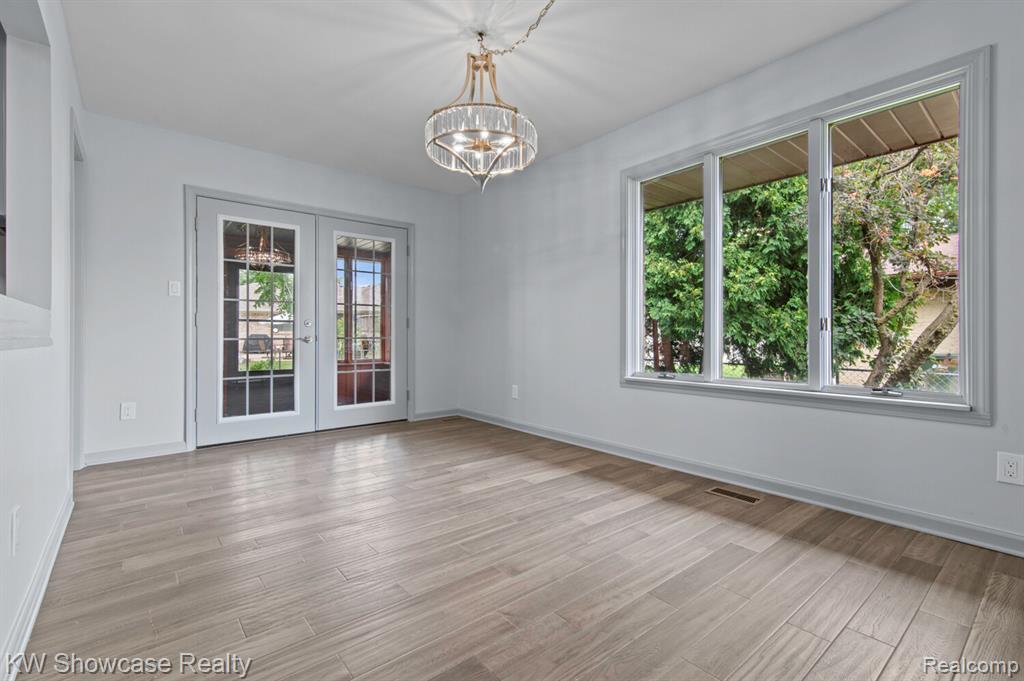 43351 ASPEN Drive, Sterling Heights, MI 48313 — Photo 13