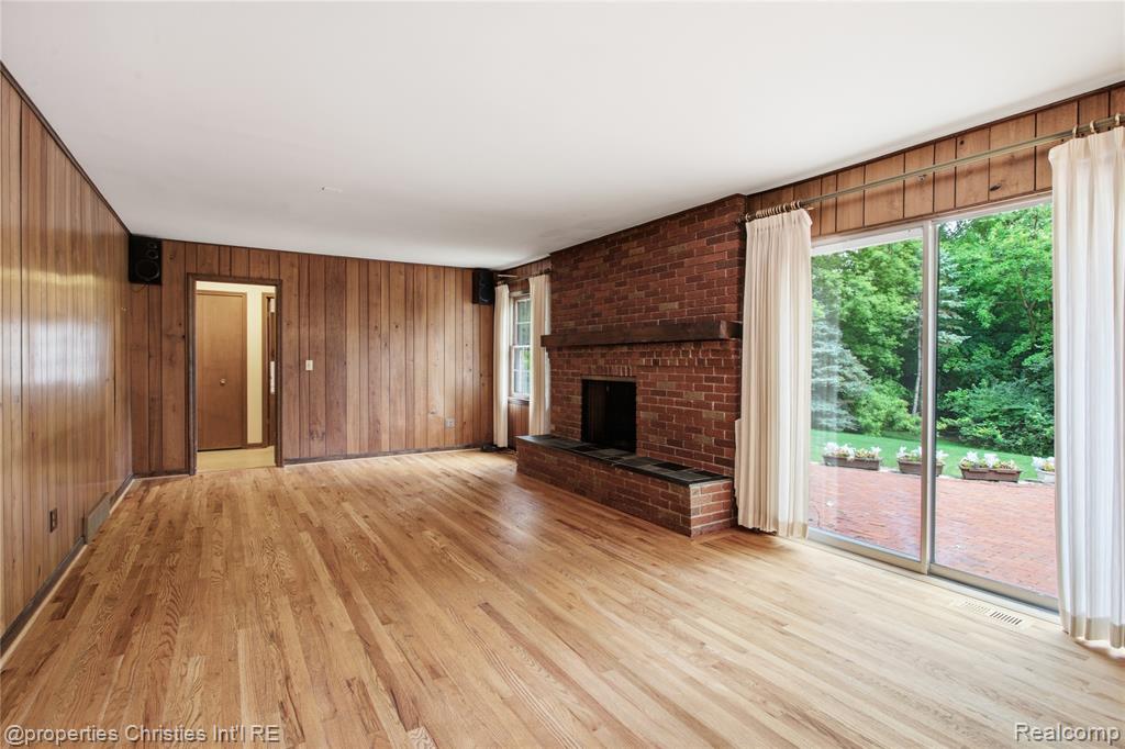 7110 Paterese Drive, Bloomfield Hills, MI 48301 — Photo 18