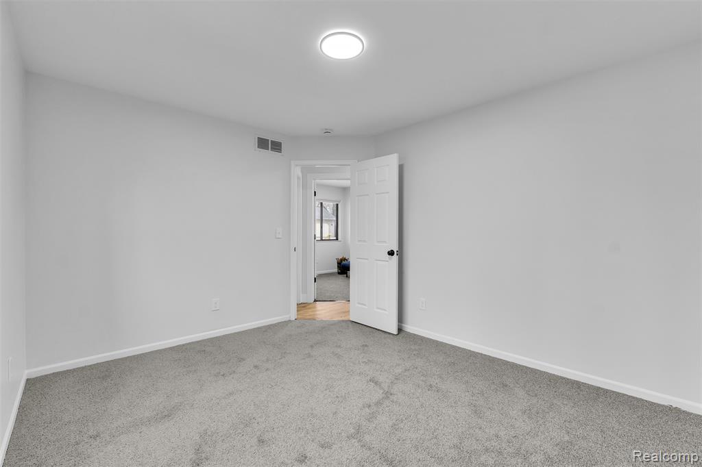 9063 Ashdown Avenue, White Lake, MI — Photo 27