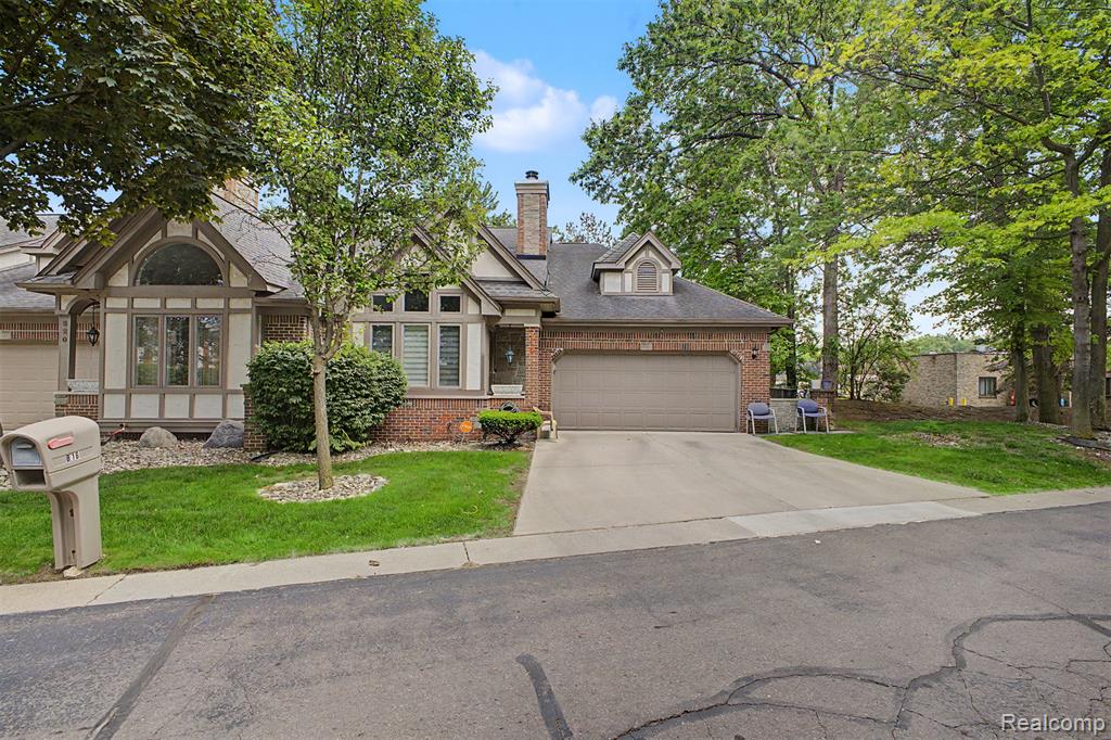 816 N Beech Daly Road, Dearborn Heights, MI 48127
