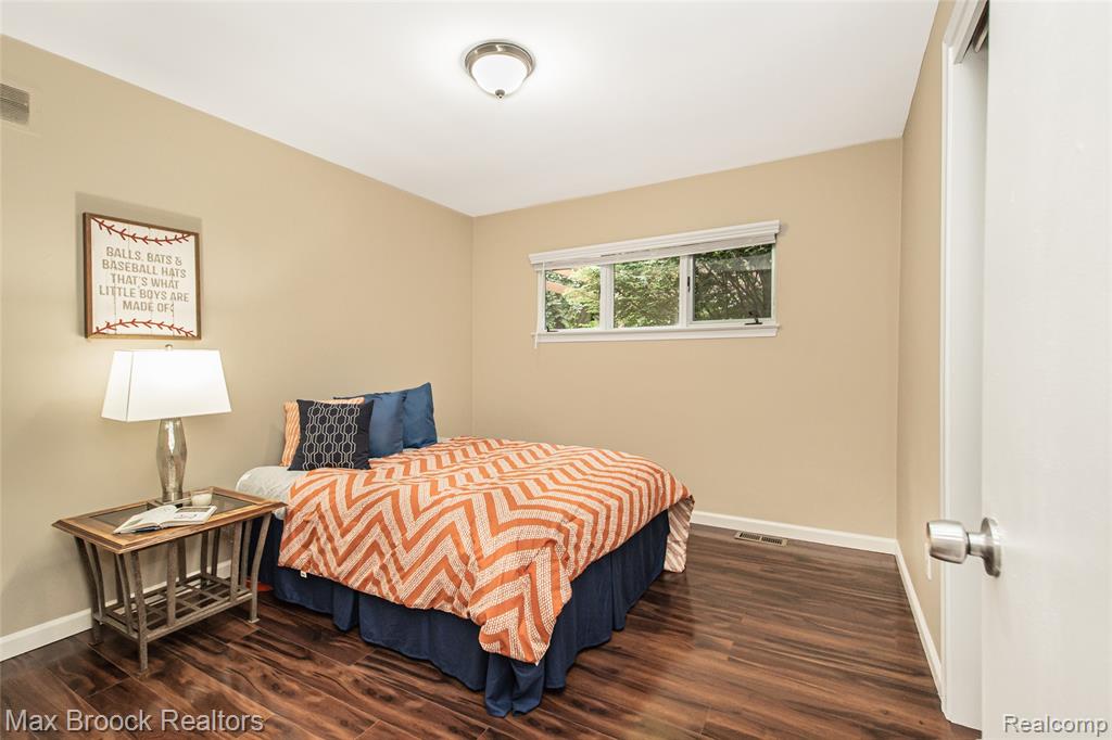 6730 Halyard Road, Bloomfield Hills, MI 48301 — Photo 32
