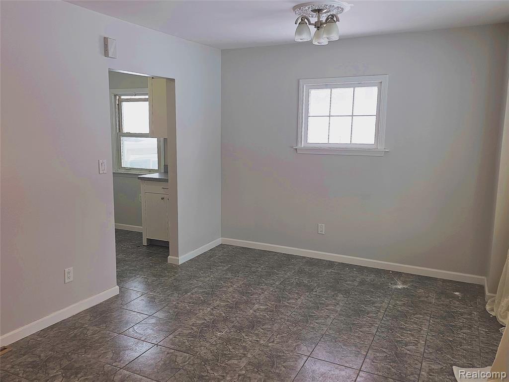759 E Maxlow Avenue, Hazel Park, MI 48030 — Photo 9