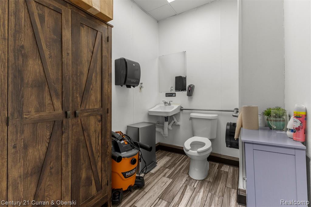 986 Southfield Road, Lincoln Park, MI 48146 — Photo 18