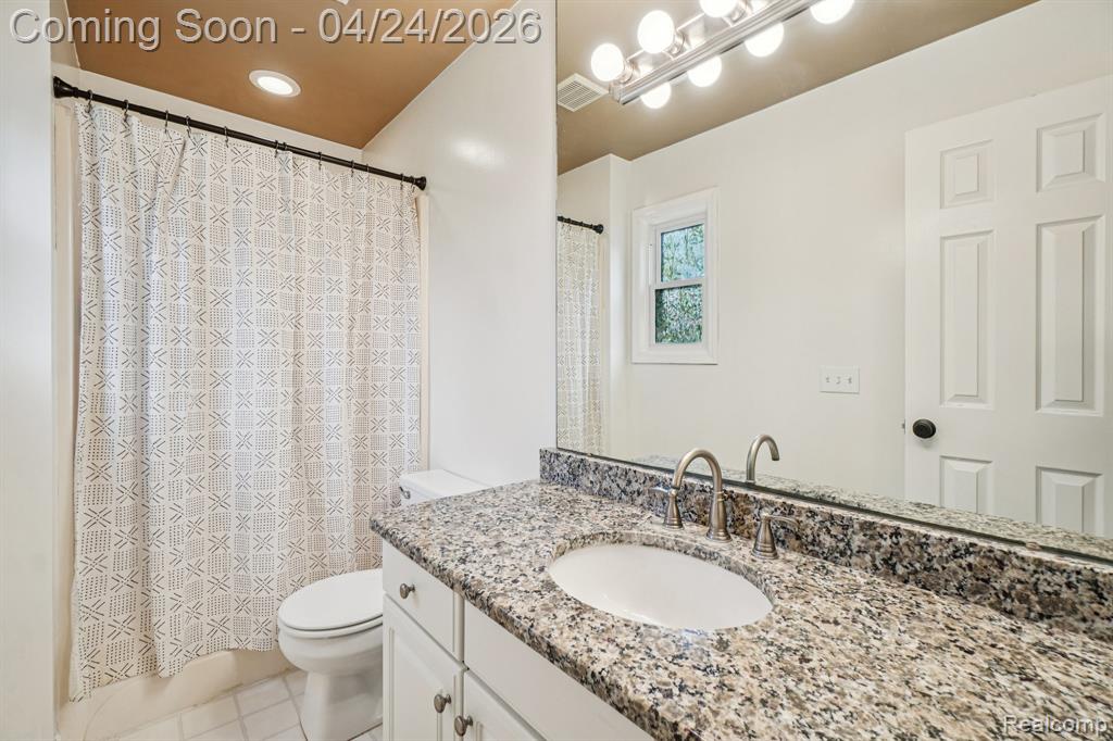 5819 Valley Drive, Clarkston, MI 48348 — Photo 18