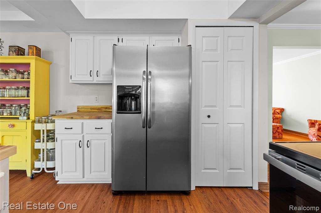 4931 Calvert Drive, Troy, MI 48085 — Photo 8