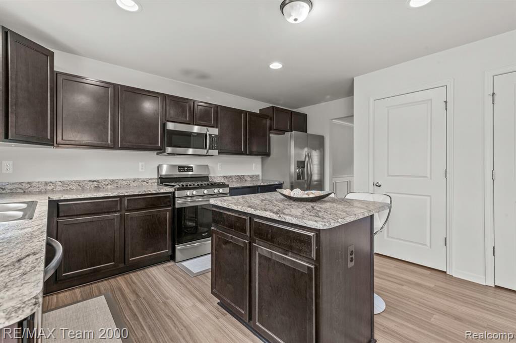 9019 Elbert Drive, Romulus, MI 48174 — Photo 9