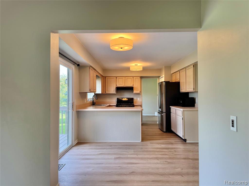 2132 Maple Creek Circle, Ann Arbor, MI 48108 — Photo 17