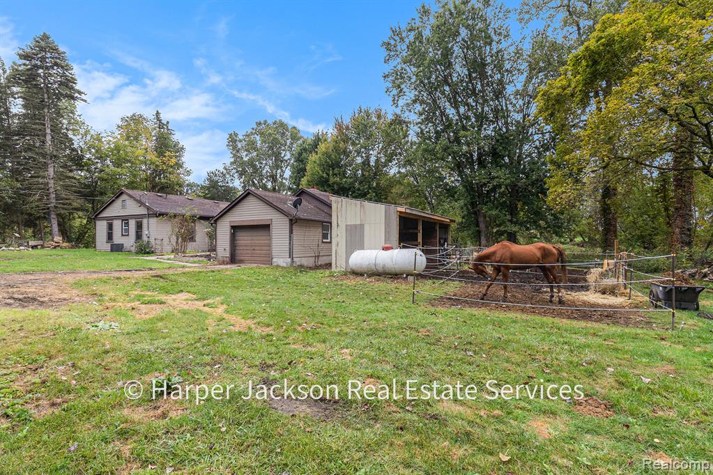 5621 Beard Road, Byron, MI 48418 — Photo 23