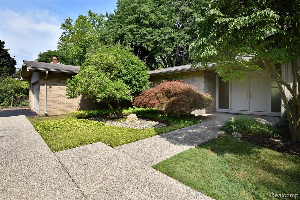 5550 Raven Road, Bloomfield Hills, MI 48301 — Photo 2