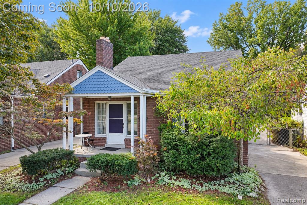 22010 Colony Street, Saint Clair Shores, MI 48080