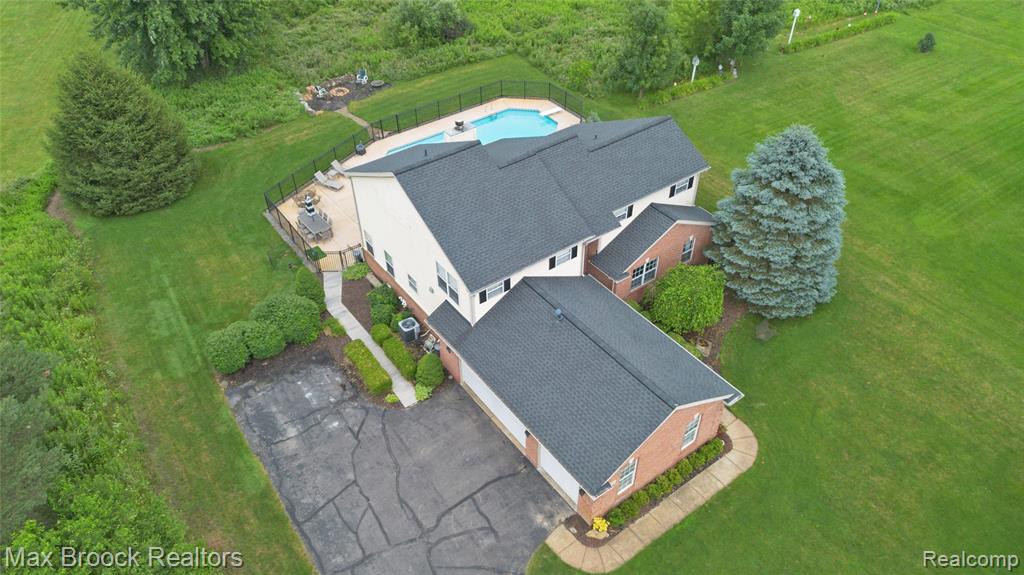 1478 Courtney Court, Hartland, MI 48353 — Photo 68