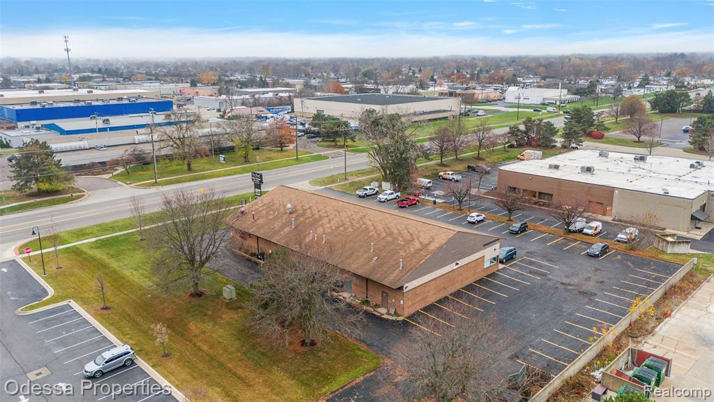 5625 18 MILE Road, Sterling Heights, MI 48314 — Photo 9