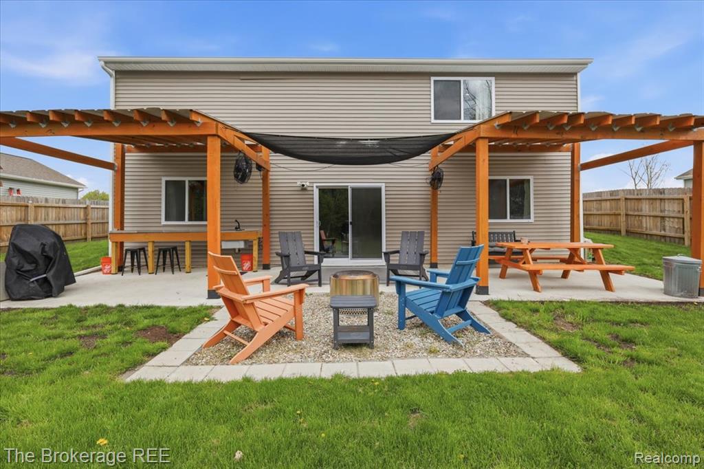 223 Creek Pointe Circle, Durand, MI 48429 — Photo 38