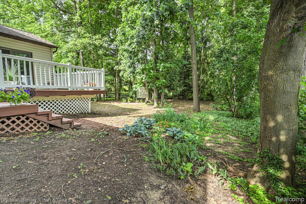 978 Oak Ridge Circle, Brighton, MI 48116 — Photo 38