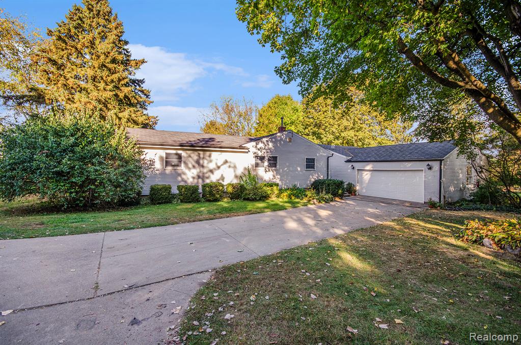 8344 Ellis Road, Clarkston, MI 48348 — Photo 4