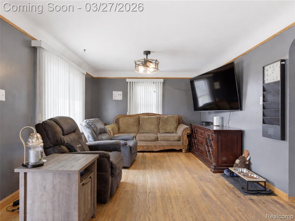 4208 Joyce Avenue, Waterford, MI 48329 — Photo 4