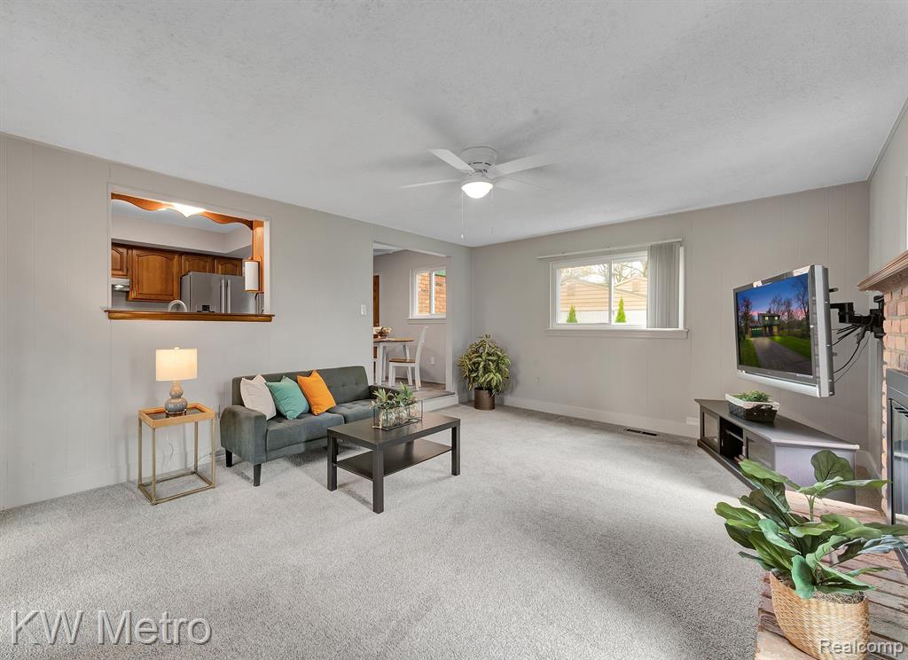 415 LANGE Drive, Troy, MI 48098 — Photo 17