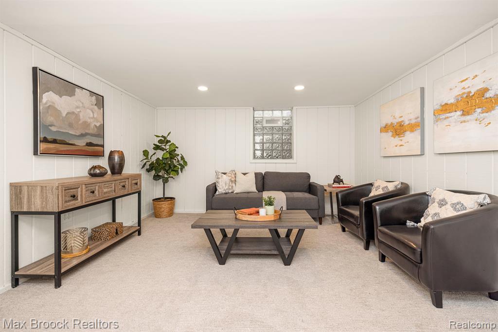 695 GRAEFIELD, Birmingham, MI 48009 — Photo 21