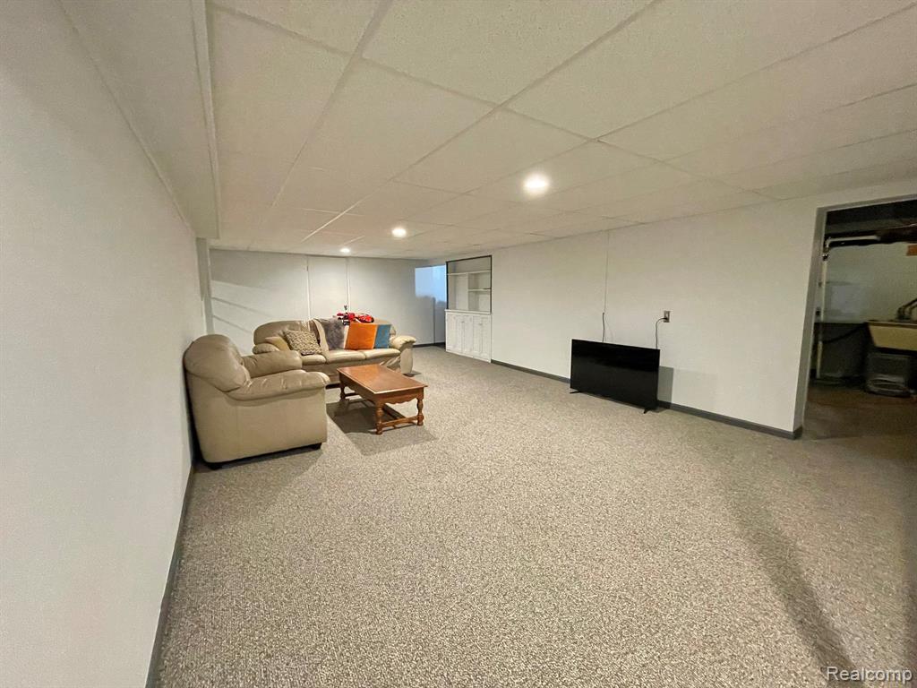 42015 WOODBROOK Drive, Canton, MI 48188 — Photo 16