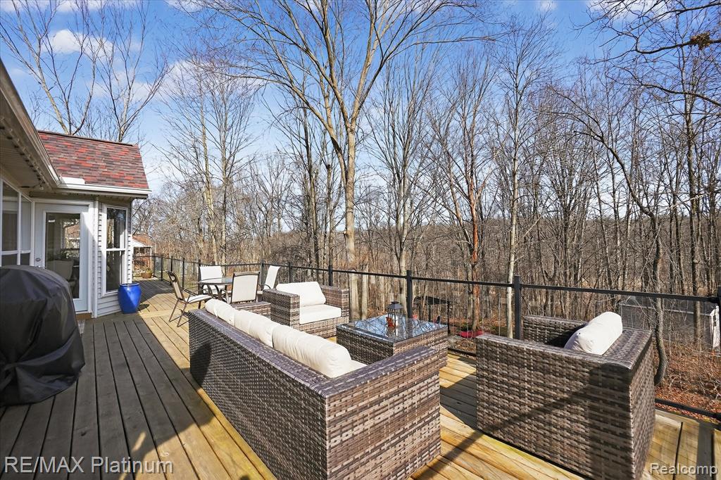 2206 Moorlands View, Howell, MI 48855 — Photo 36