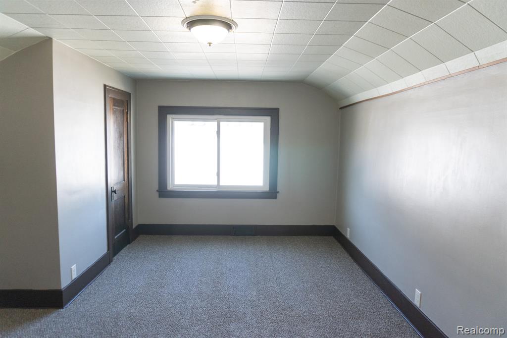 825 Frank Street, Flint, MI 48504 — Photo 27