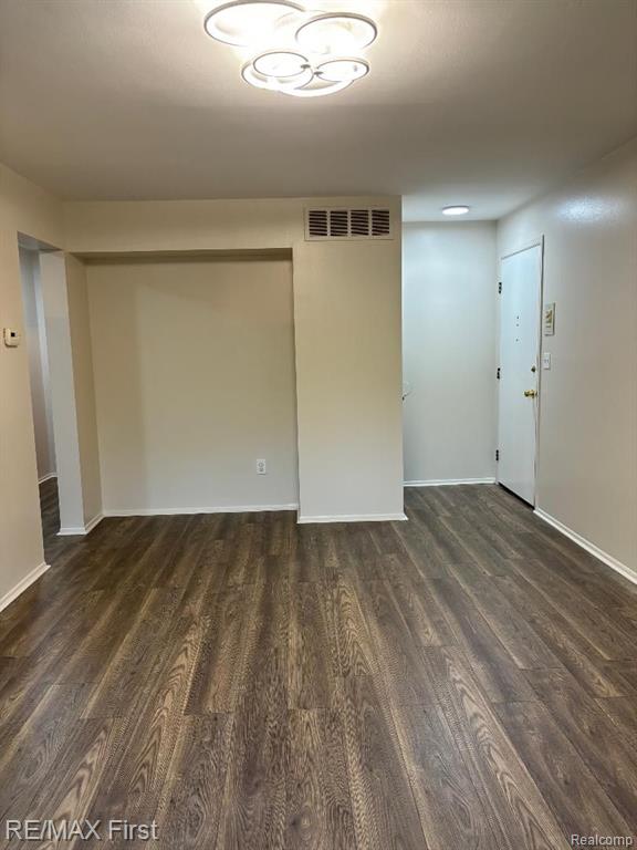 29264 HOOVER Road, 264, Warren, MI 48093 — Photo 5