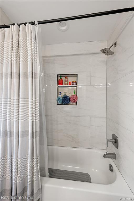 1721 Royal Birkdale Drive, Oxford, MI 48371 — Photo 25