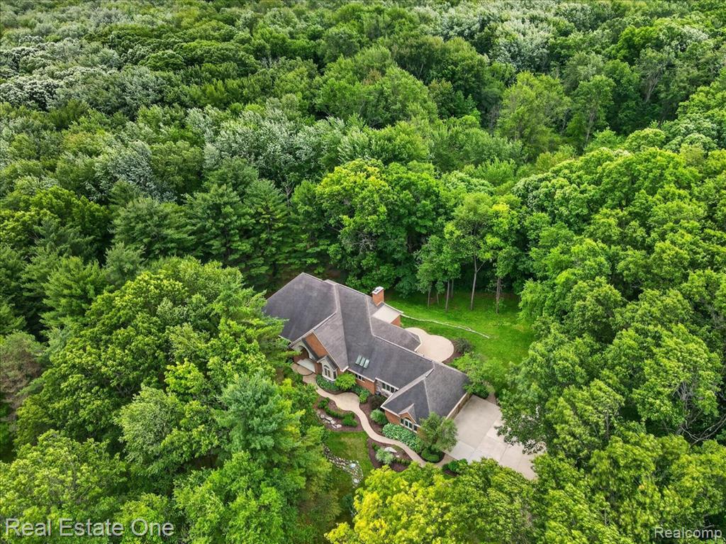425 Courtney Road, Leonard, MI 48367 — Photo 80