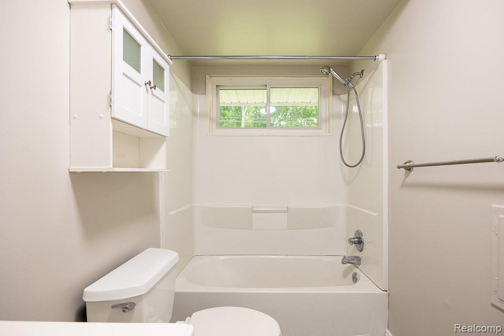 8040 Alton Street, Canton, MI 48187 — Photo 21