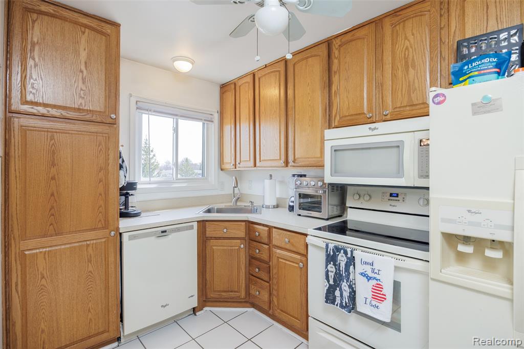 517 Country Club Drive, Saint Clair Shores, MI 48082 — Photo 9