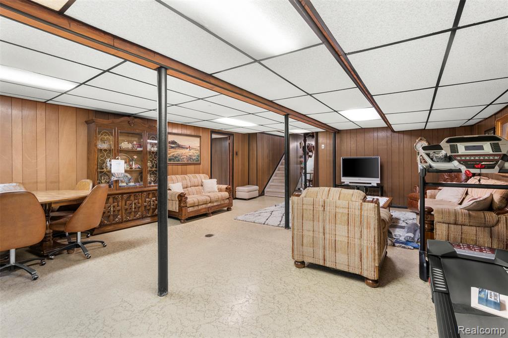 4145 Augustine Drive, Sterling Heights, MI 48310 — Photo 18