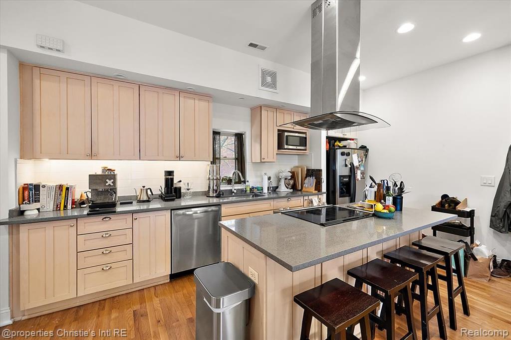691 W CANFIELD Street, Detroit, MI 48201 — Photo 33