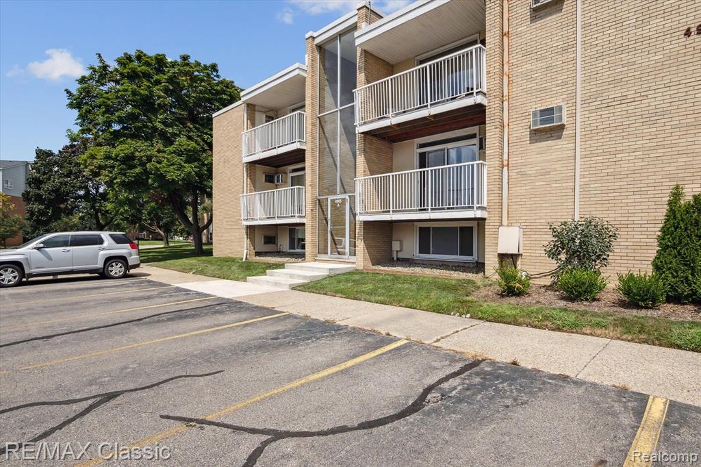 4905 CROOKS Road, A11, Royal Oak, MI 48073 — Photo 6