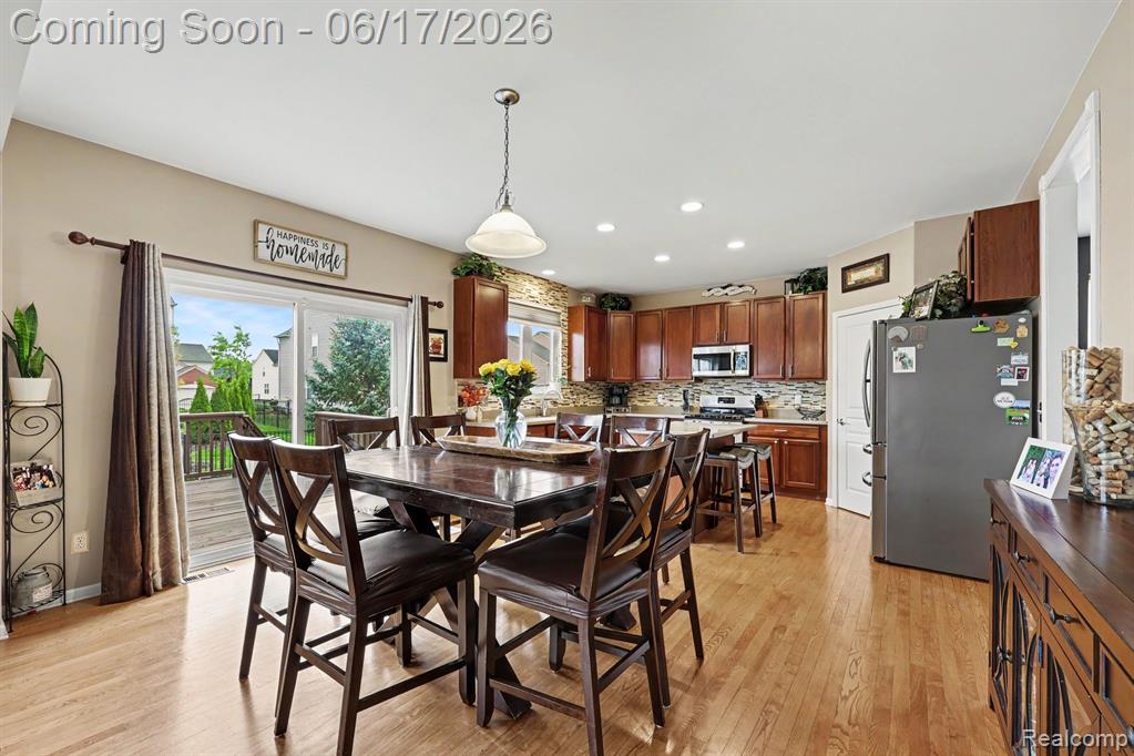 19120 Pembridge Street, Macomb, MI 48042 — Photo 10