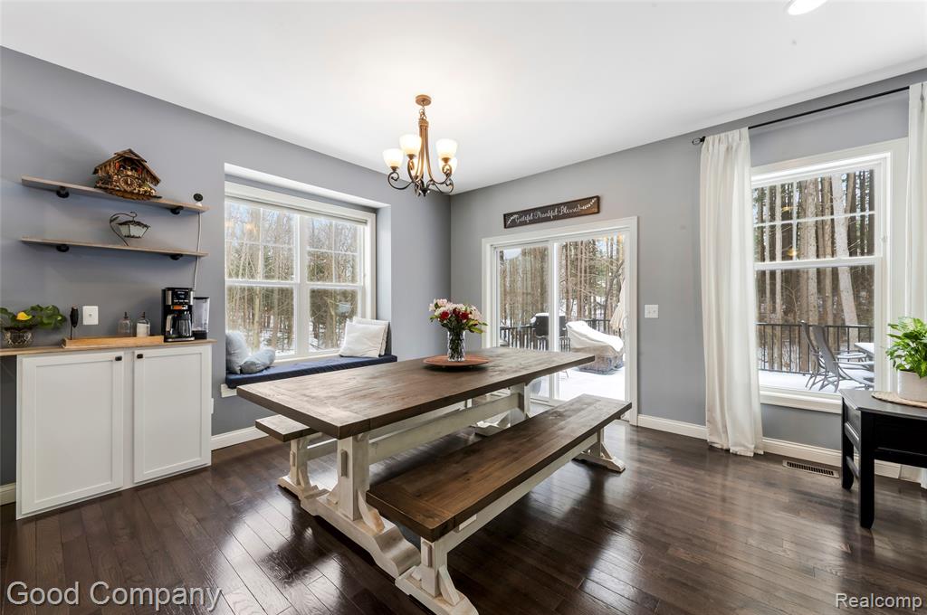 8687 Sunrise Mist Drive, Pinckney, MI 48169 — Photo 10