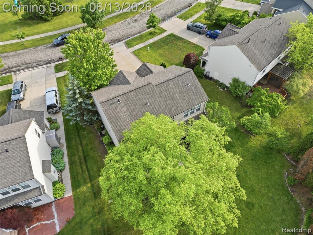 7668 Ring Neck Drive, Waterford, MI 48327 — Photo 43