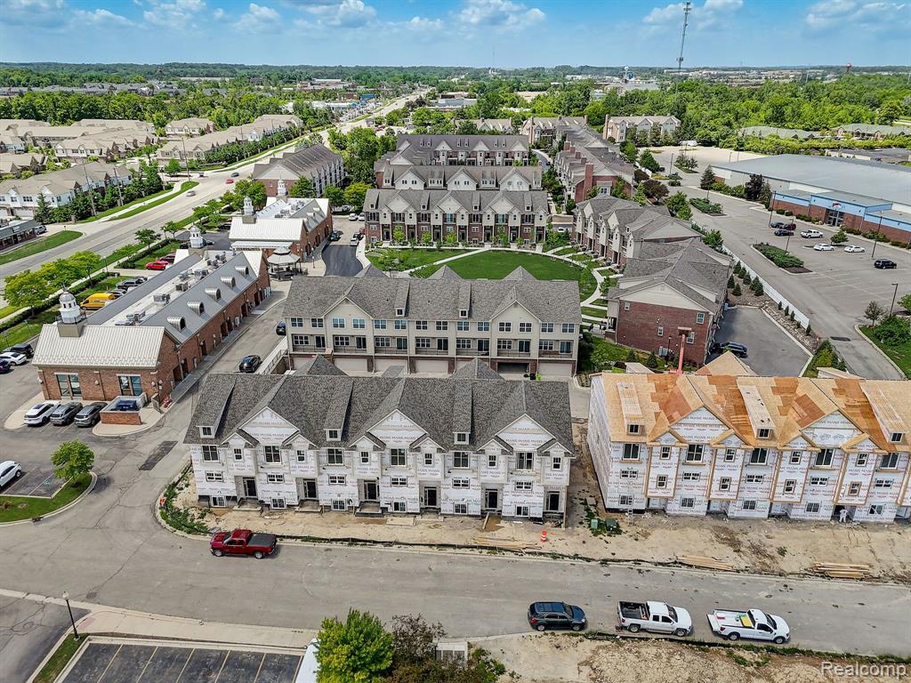 25503 GRANDVIEW Lane, 26, Novi, MI — Photo 12
