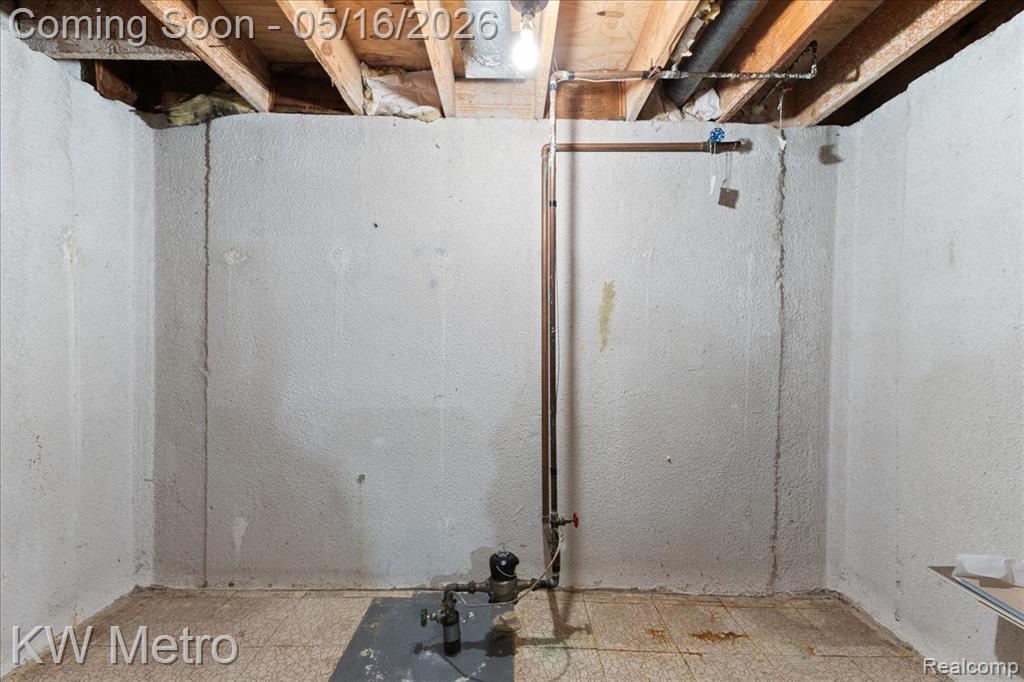 5757 Folkstone Drive, Troy, MI 48085 — Photo 43