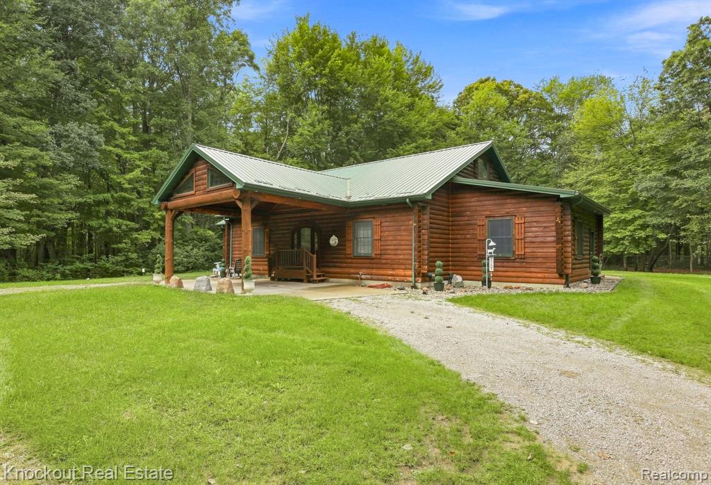 Property photo for 8222 Moorish Road, Birch Run, MI 48415