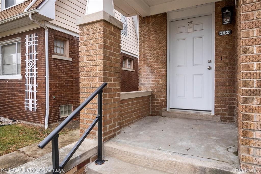 2427 Highland Street, Detroit, MI 48206 — Photo 3