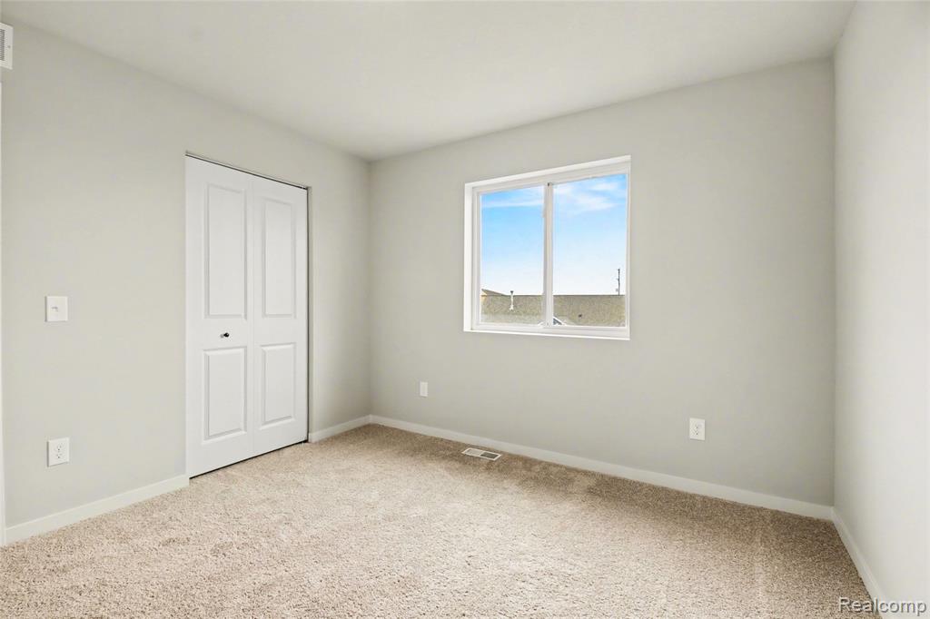 6090 Cousins Drive, Swartz Creek, MI 48473 — Photo 15