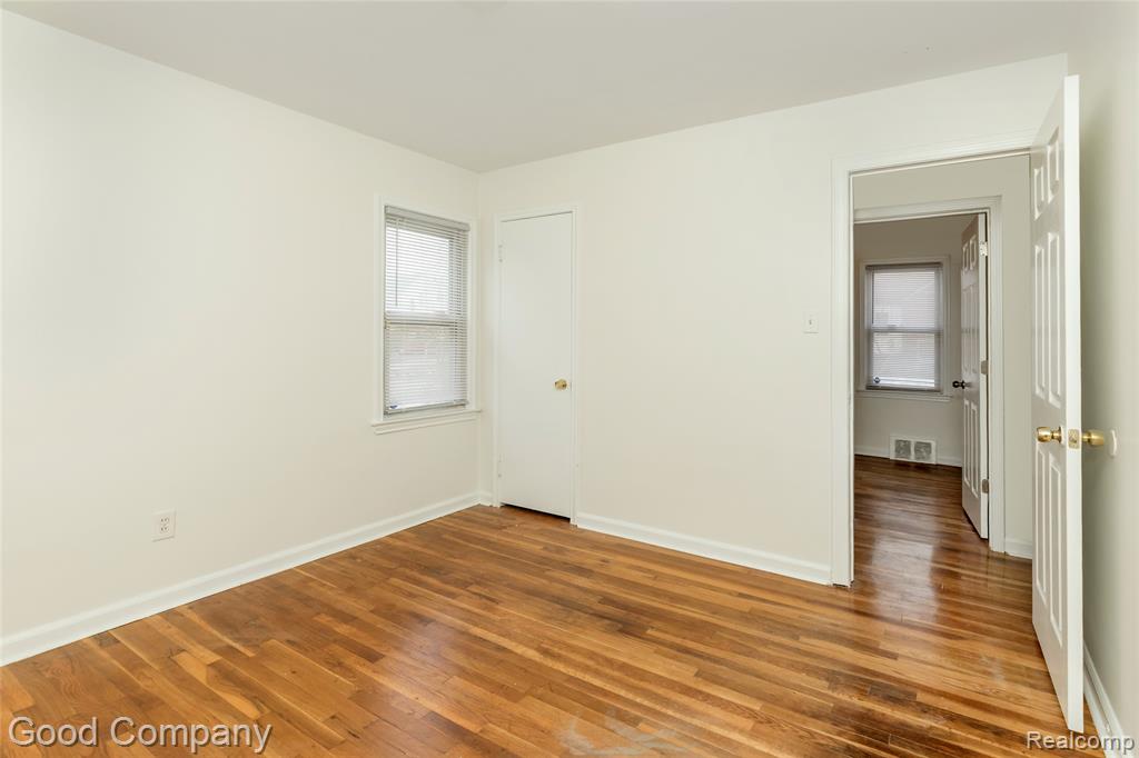 20747 Caledonia Avenue, Hazel Park, MI 48030 — Photo 13