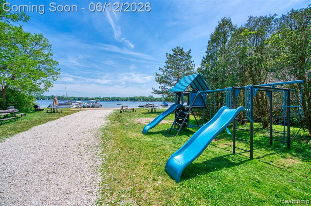 8639 Legrand Drive, Brighton, MI 48116 — Photo 8